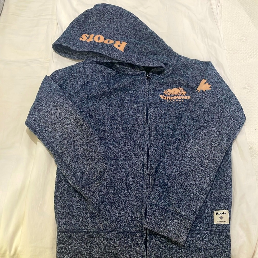 ROOTS Canada Original full zip hoodie size 9-10 ** Great Condition
